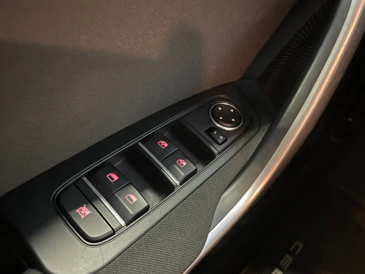 1.0 T-GDi DynamicLine|APPLE CARPLAY|ANDROID AUTO|STOEL+STUURVERW|CAMERA|CRUISE,CLIMATE CTRL|1E EIG.|INCL.BTW|