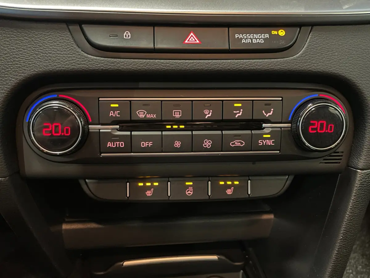 1.0 T-GDi DynamicLine|APPLE CARPLAY|ANDROID AUTO|STOEL+STUURVERW|CAMERA|CRUISE,CLIMATE CTRL|1E EIG.|INCL.BTW|