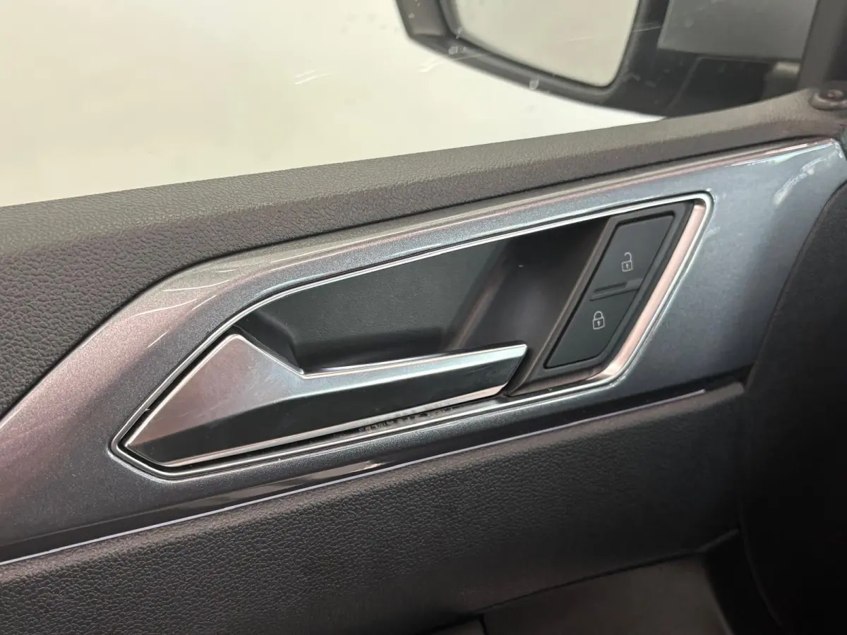 1.0 TSI 110pk DSG Highline Navigatie Apple Carplay Android Auto Parkeersensoren Adaptive Cruise Control Stoelverwarming Getinte ramen Climatronic