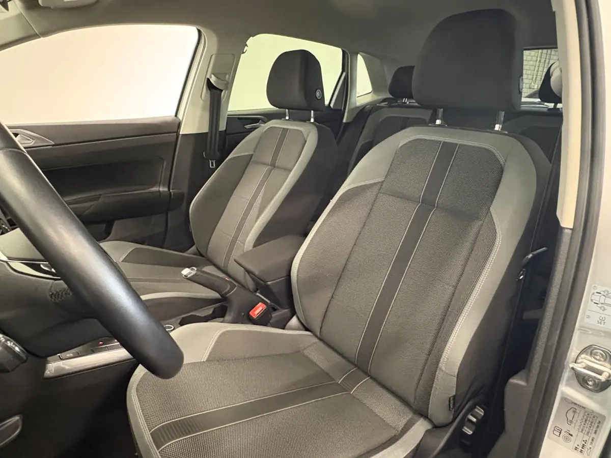1.0 TSI 110pk DSG Highline Navigatie Apple Carplay Android Auto Parkeersensoren Adaptive Cruise Control Stoelverwarming Getinte ramen Climatronic