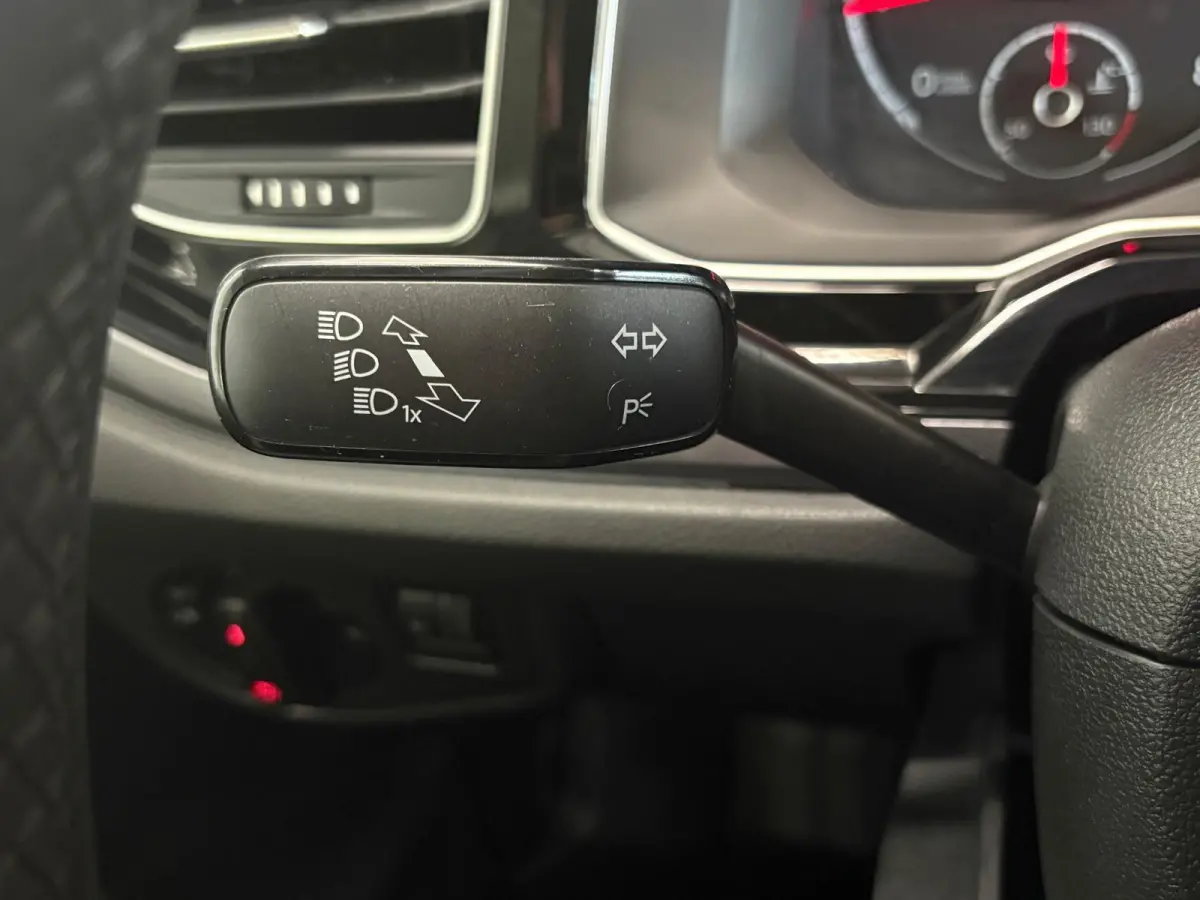 1.0 TSI 110pk DSG Highline Navigatie Apple Carplay Android Auto Parkeersensoren Adaptive Cruise Control Stoelverwarming Getinte ramen Climatronic