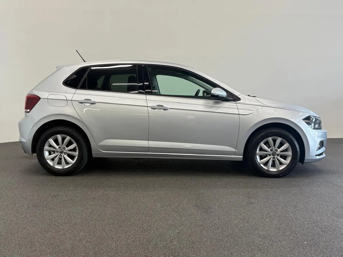 1.0 TSI 110pk DSG Highline Navigatie Apple Carplay Android Auto Parkeersensoren Adaptive Cruise Control Stoelverwarming Getinte ramen Climatronic