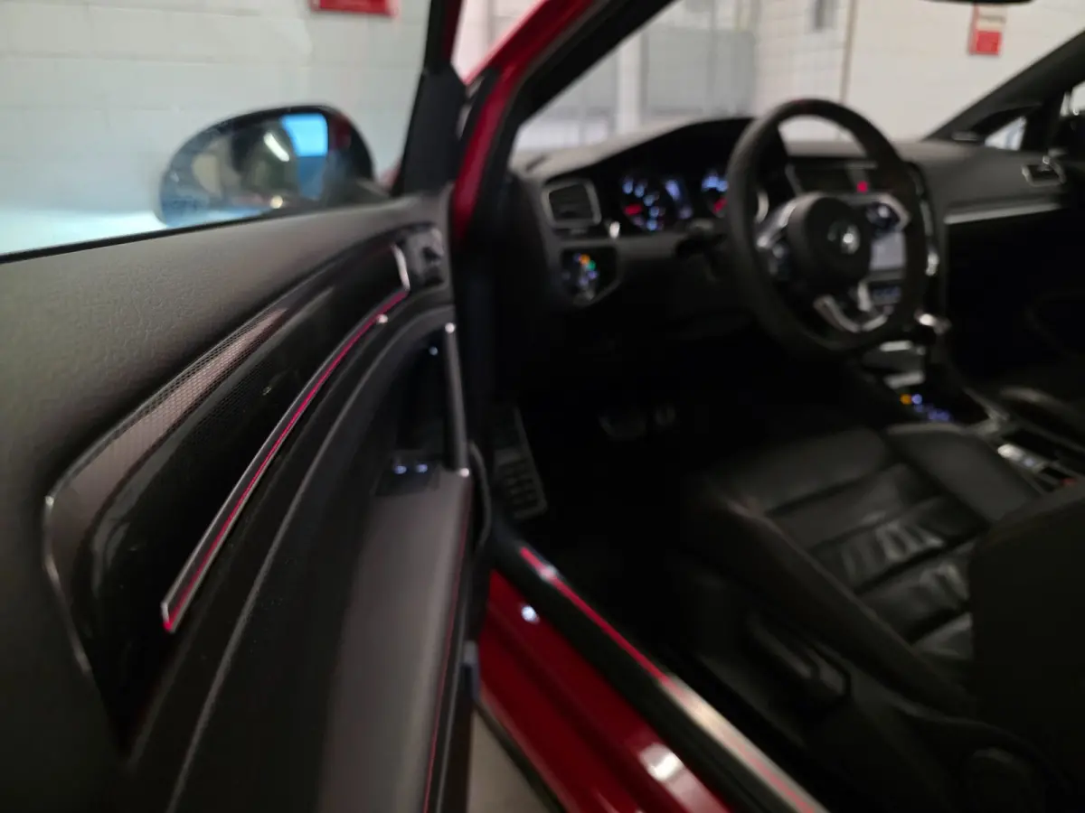 2.0 TSI GTI Clubsport / 265-360PK / NAP / UNIEK !! / NWE TURBO / PANO / DYNAUDIO / CAMERA / CARPLAY / '19 !