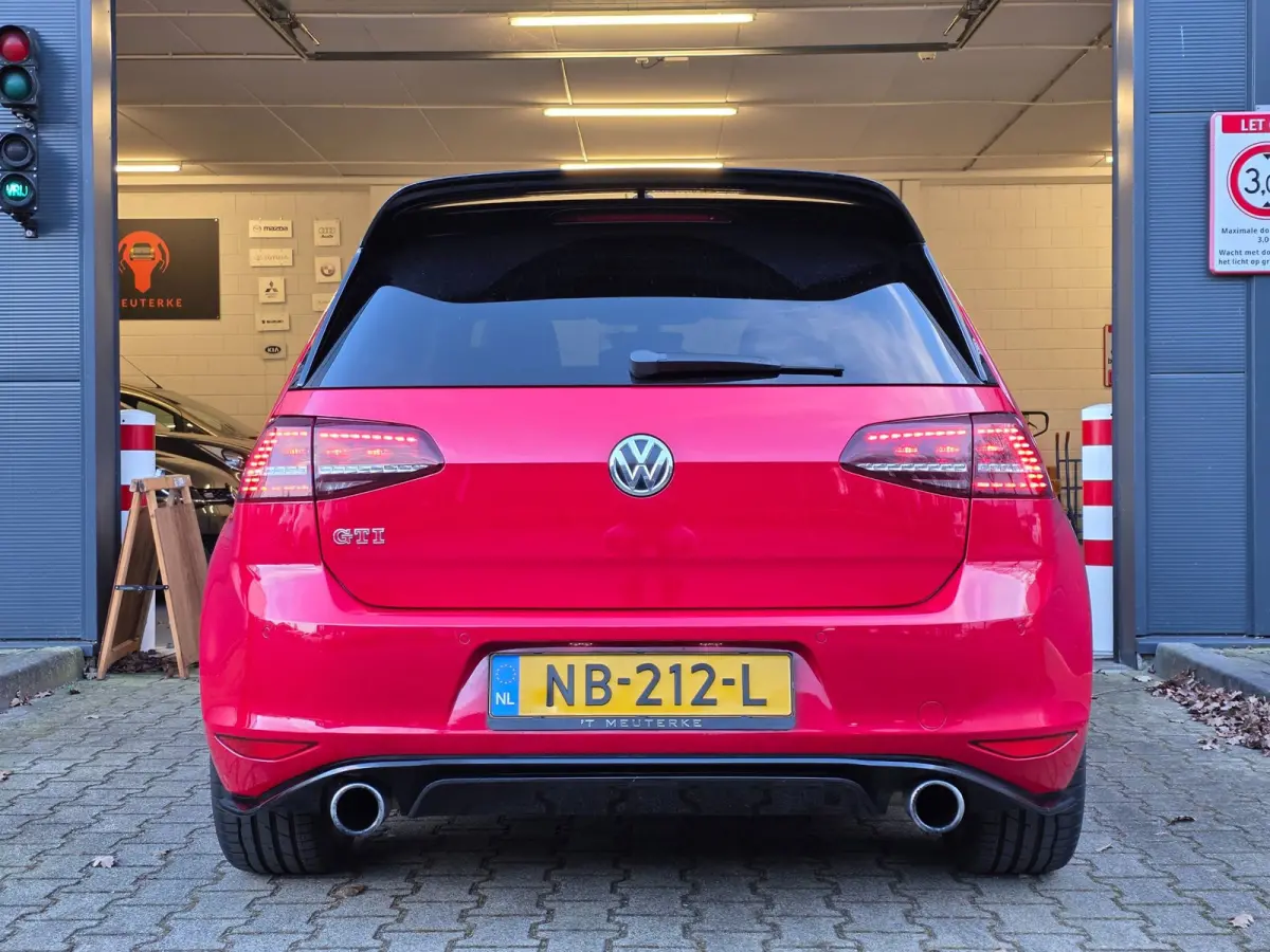 2.0 TSI GTI Clubsport / 265-360PK / NAP / UNIEK !! / NWE TURBO / PANO / DYNAUDIO / CAMERA / CARPLAY / '19 !