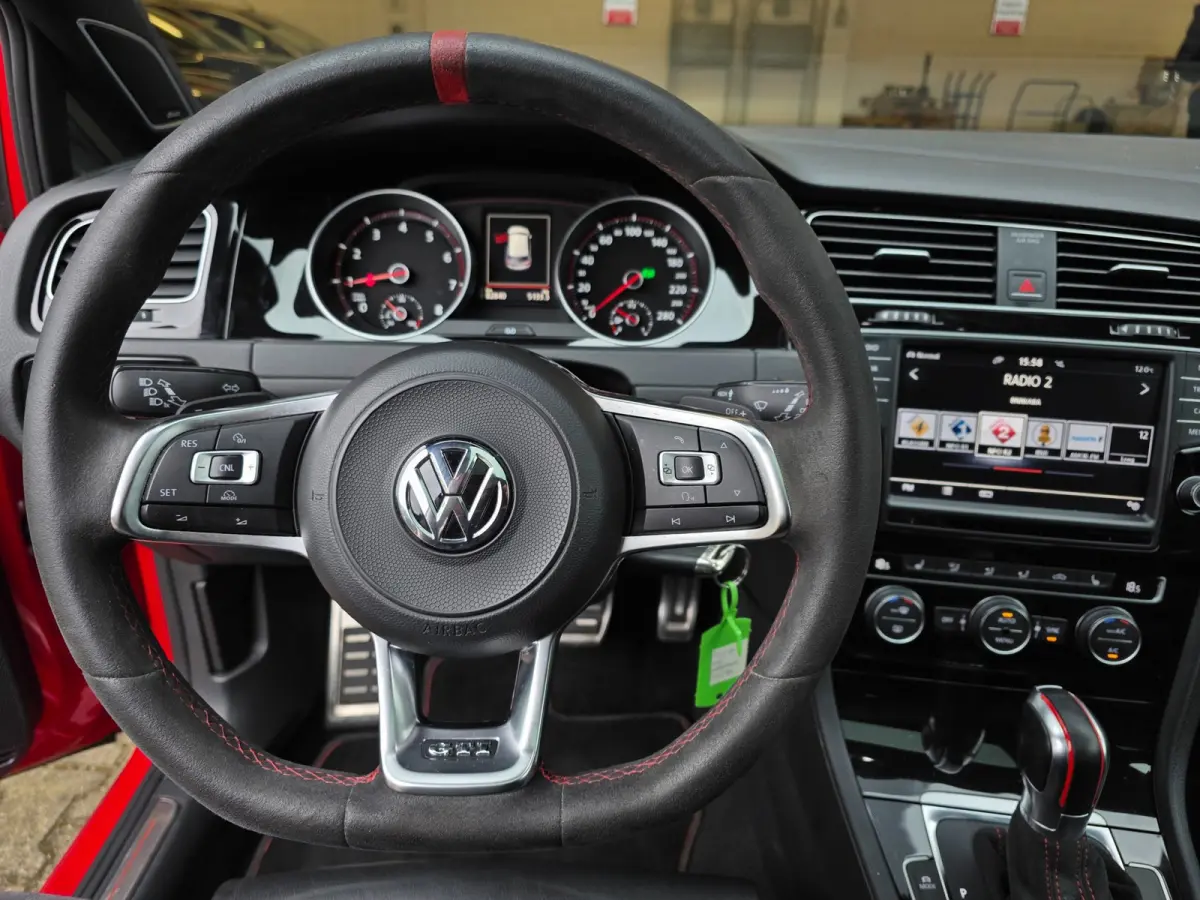 2.0 TSI GTI Clubsport / 265-360PK / NAP / UNIEK !! / NWE TURBO / PANO / DYNAUDIO / CAMERA / CARPLAY / '19 !