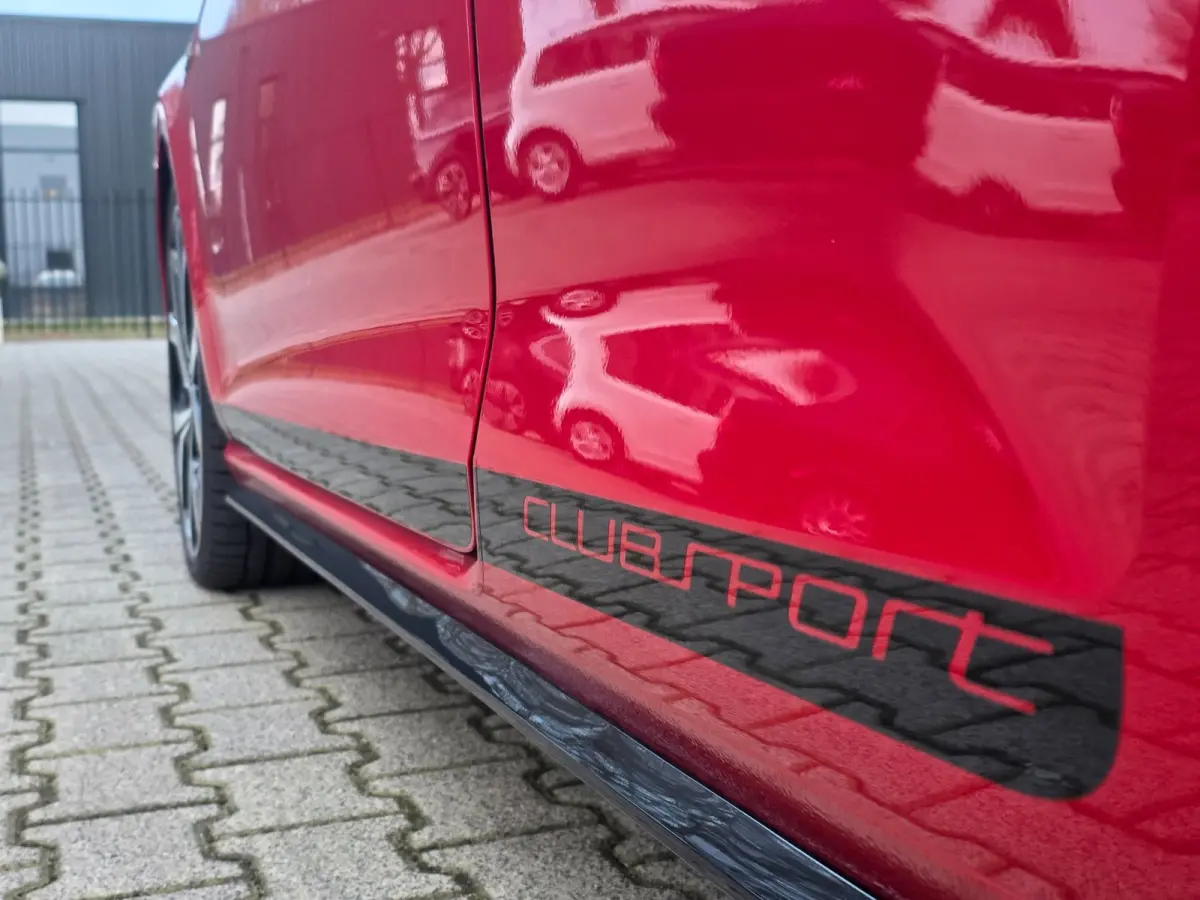 2.0 TSI GTI Clubsport / 265-360PK / NAP / UNIEK !! / NWE TURBO / PANO / DYNAUDIO / CAMERA / CARPLAY / '19 !