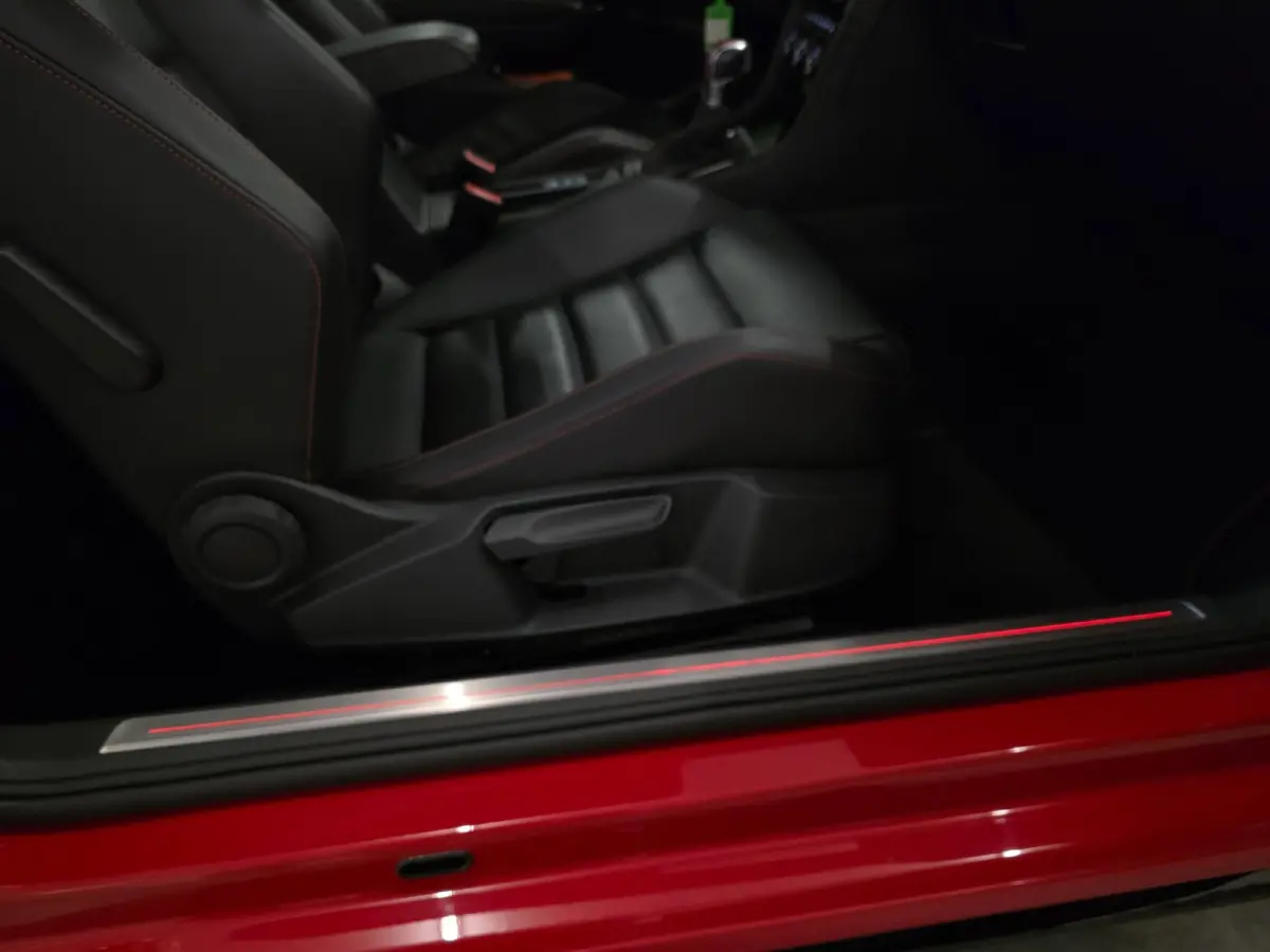 2.0 TSI GTI Clubsport / 265-360PK / NAP / UNIEK !! / NWE TURBO / PANO / DYNAUDIO / CAMERA / CARPLAY / '19 !