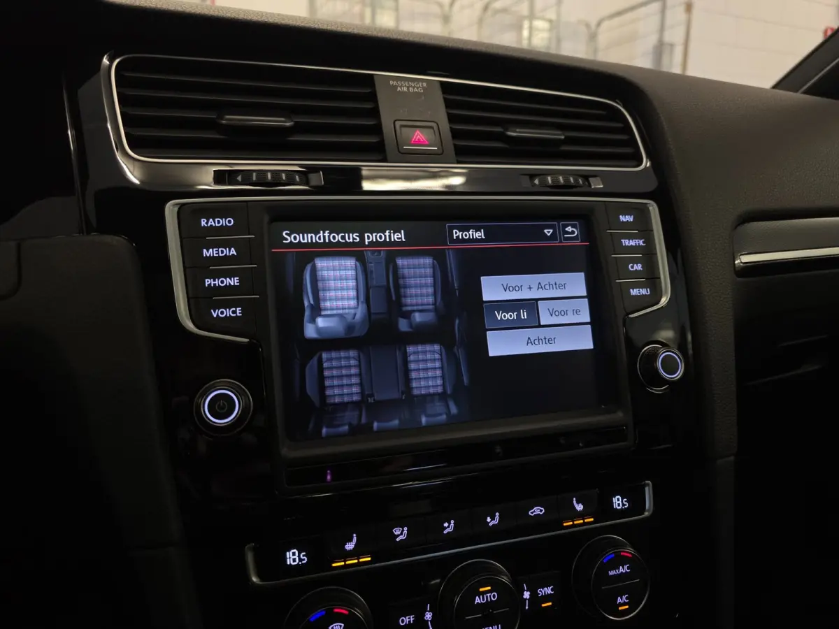 2.0 TSI GTI Clubsport / 265-360PK / NAP / UNIEK !! / NWE TURBO / PANO / DYNAUDIO / CAMERA / CARPLAY / '19 !