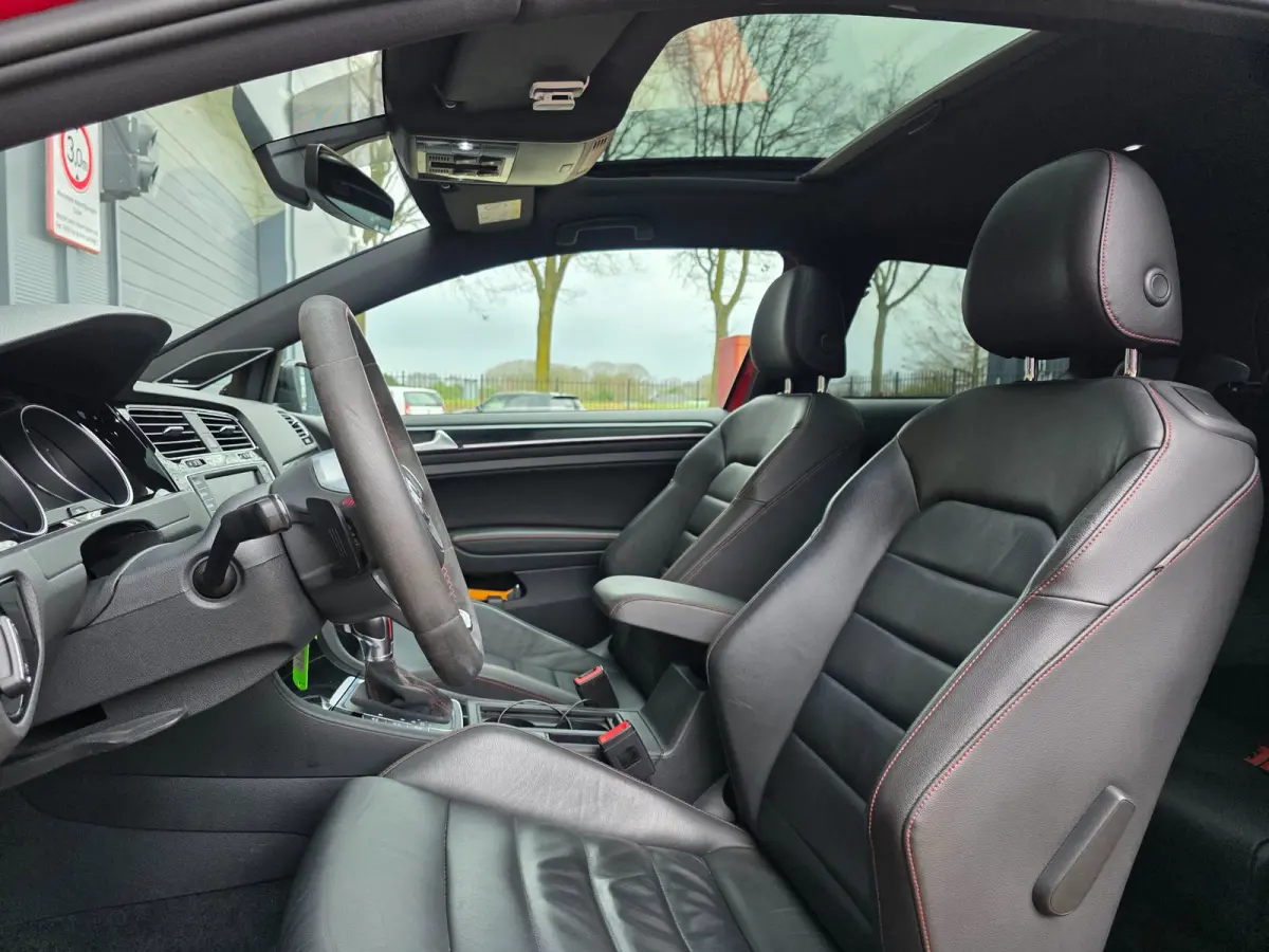 2.0 TSI GTI Clubsport / 265-360PK / NAP / UNIEK !! / NWE TURBO / PANO / DYNAUDIO / CAMERA / CARPLAY / '19 !