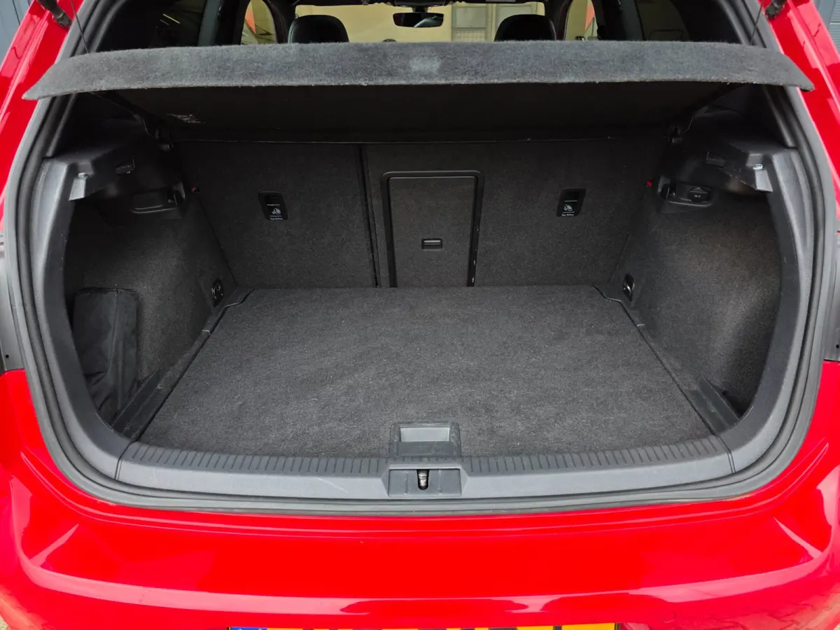 2.0 TSI GTI Clubsport / 265-360PK / NAP / UNIEK !! / NWE TURBO / PANO / DYNAUDIO / CAMERA / CARPLAY / '19 !