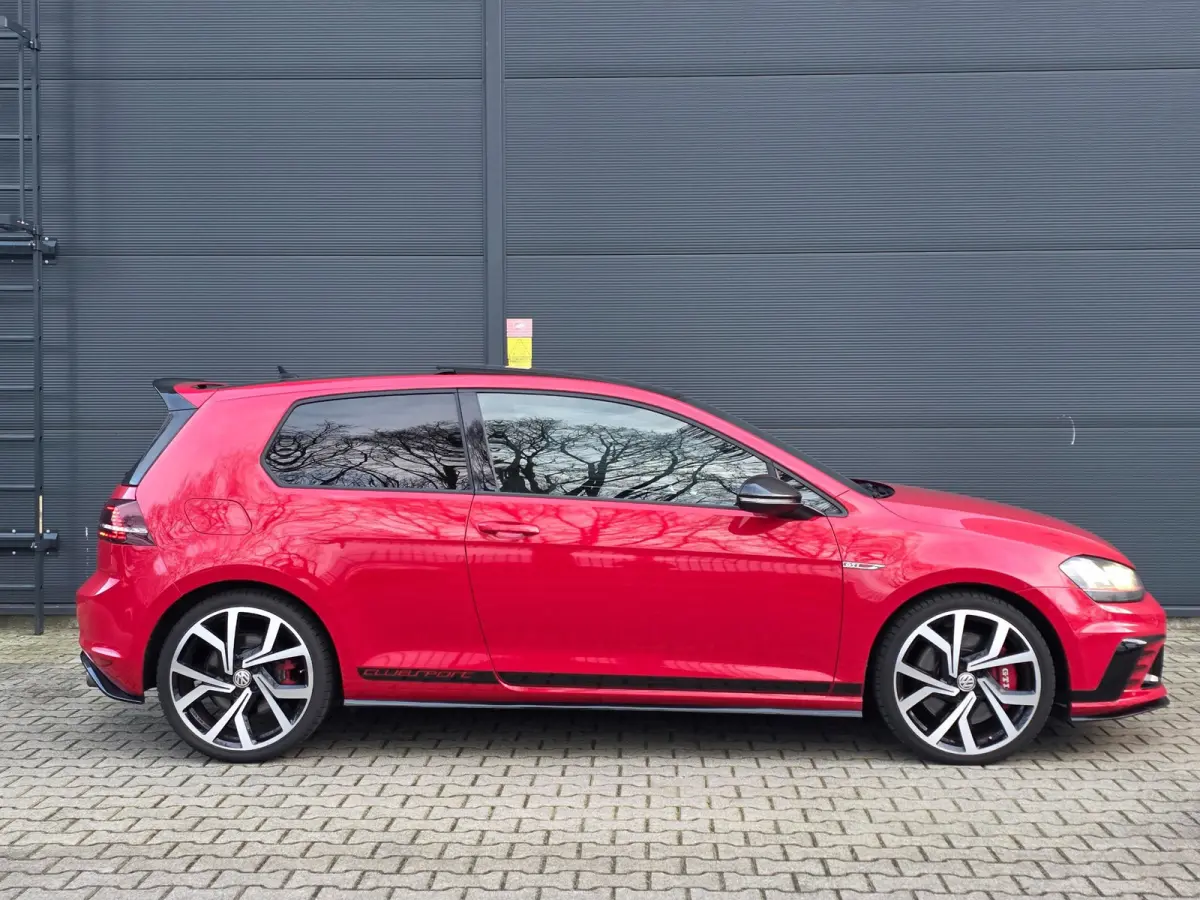 2.0 TSI GTI Clubsport / 265-360PK / NAP / UNIEK !! / NWE TURBO / PANO / DYNAUDIO / CAMERA / CARPLAY / '19 !