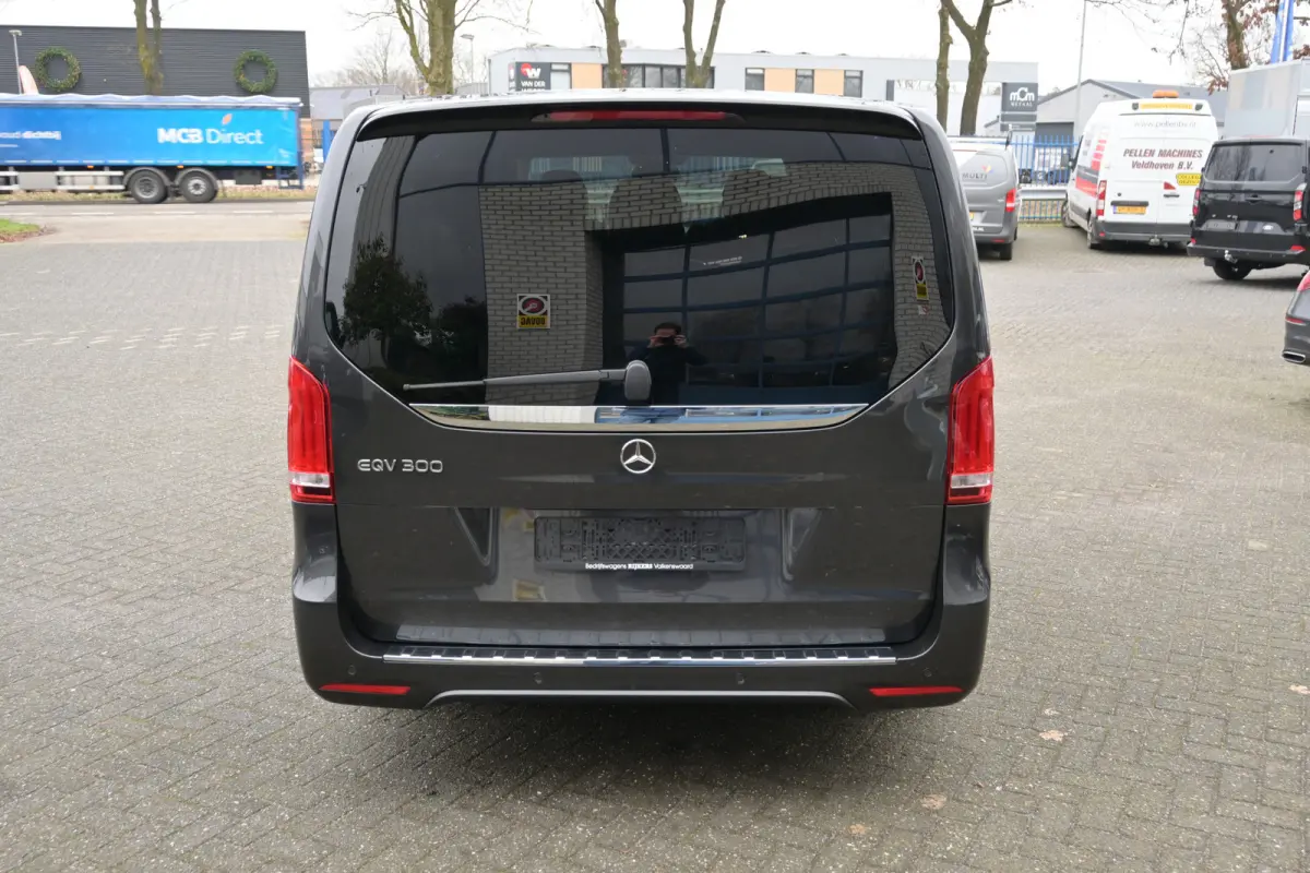 300 L3 Avantgarde 90 kWh Incl BTW, 8 pers., Airmatic/Luchtvering, Comfort stoelen, Electrische deuren