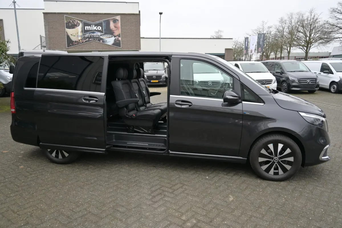 300 L3 Avantgarde 90 kWh Incl BTW, 8 pers., Airmatic/Luchtvering, Comfort stoelen, Electrische deuren