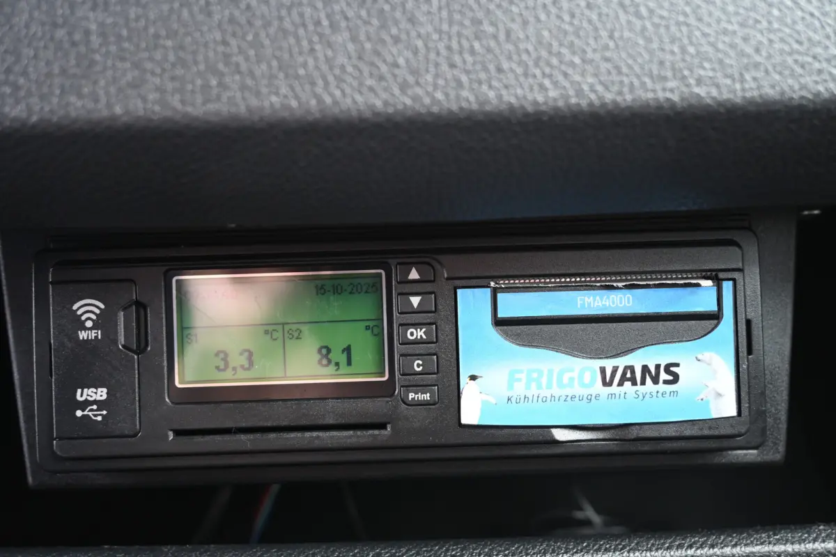 517 CDI Koel-vries Bakwagen met laadklep Thermoking V500 Max D/N koeling