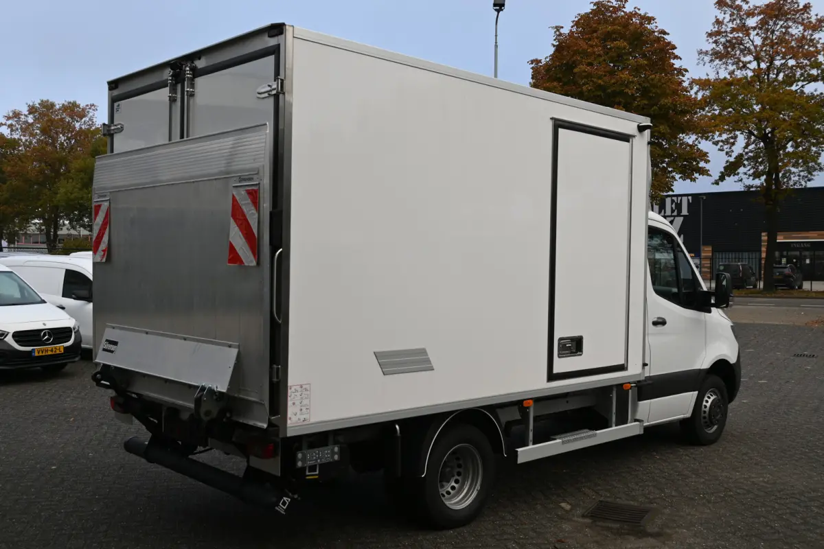 517 CDI Koel-vries Bakwagen met laadklep Thermoking V500 Max D/N koeling