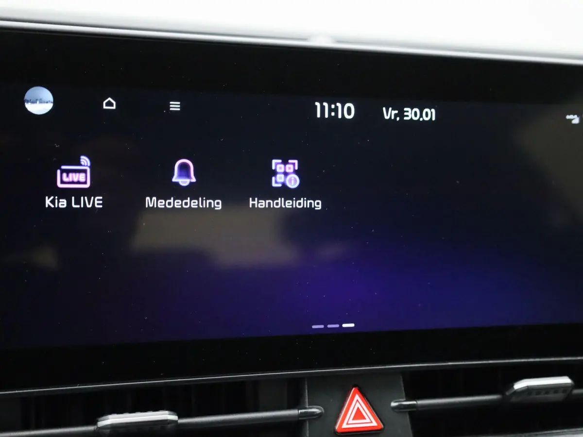 1.6 T-GDi MHEV DynamicLine | LMV | Parkeer sensoren | Virtual cockpit | Navigatie | Climate control | Camera | Bluetooth | Cruise control
