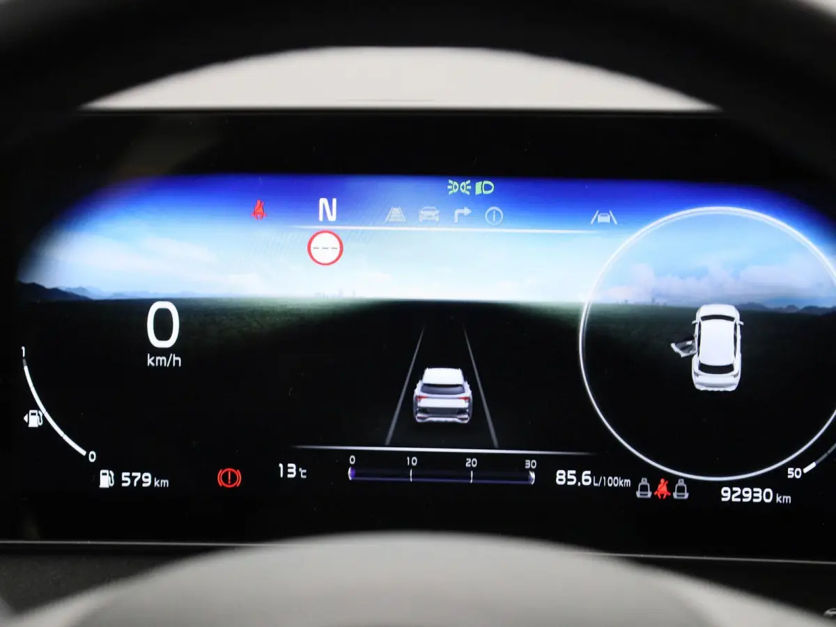 1.6 T-GDi MHEV DynamicLine | LMV | Parkeer sensoren | Virtual cockpit | Navigatie | Climate control | Camera | Bluetooth | Cruise control