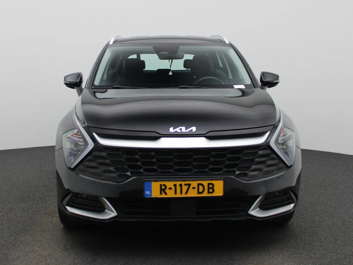 1.6 T-GDi MHEV DynamicLine | LMV | Parkeer sensoren | Virtual cockpit | Navigatie | Climate control | Camera | Bluetooth | Cruise control