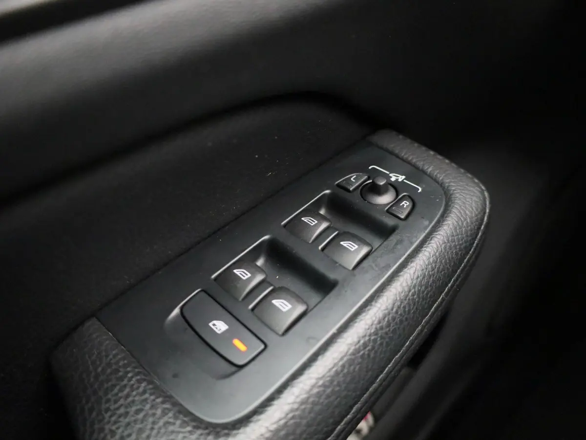 2.0 T6 Recharge AWD Inscription Expression | Stoel + Stuurverwarming | Achteruitrijcamera | Carplay | Virtual | Lane Assist |