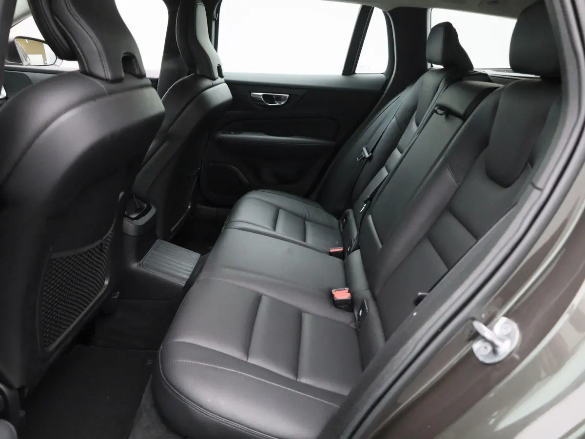 2.0 T6 Recharge AWD Inscription Expression | Stoel + Stuurverwarming | Achteruitrijcamera | Carplay | Virtual | Lane Assist |