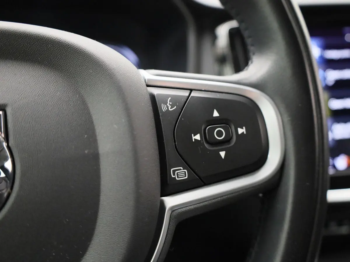 2.0 T6 Recharge AWD Inscription Expression | Stoel + Stuurverwarming | Achteruitrijcamera | Carplay | Virtual | Lane Assist |