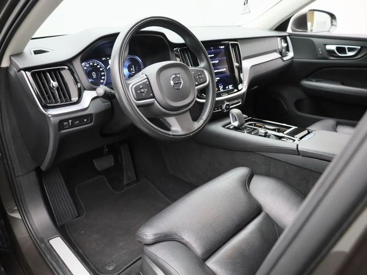 2.0 T6 Recharge AWD Inscription Expression | Stoel + Stuurverwarming | Achteruitrijcamera | Carplay | Virtual | Lane Assist |