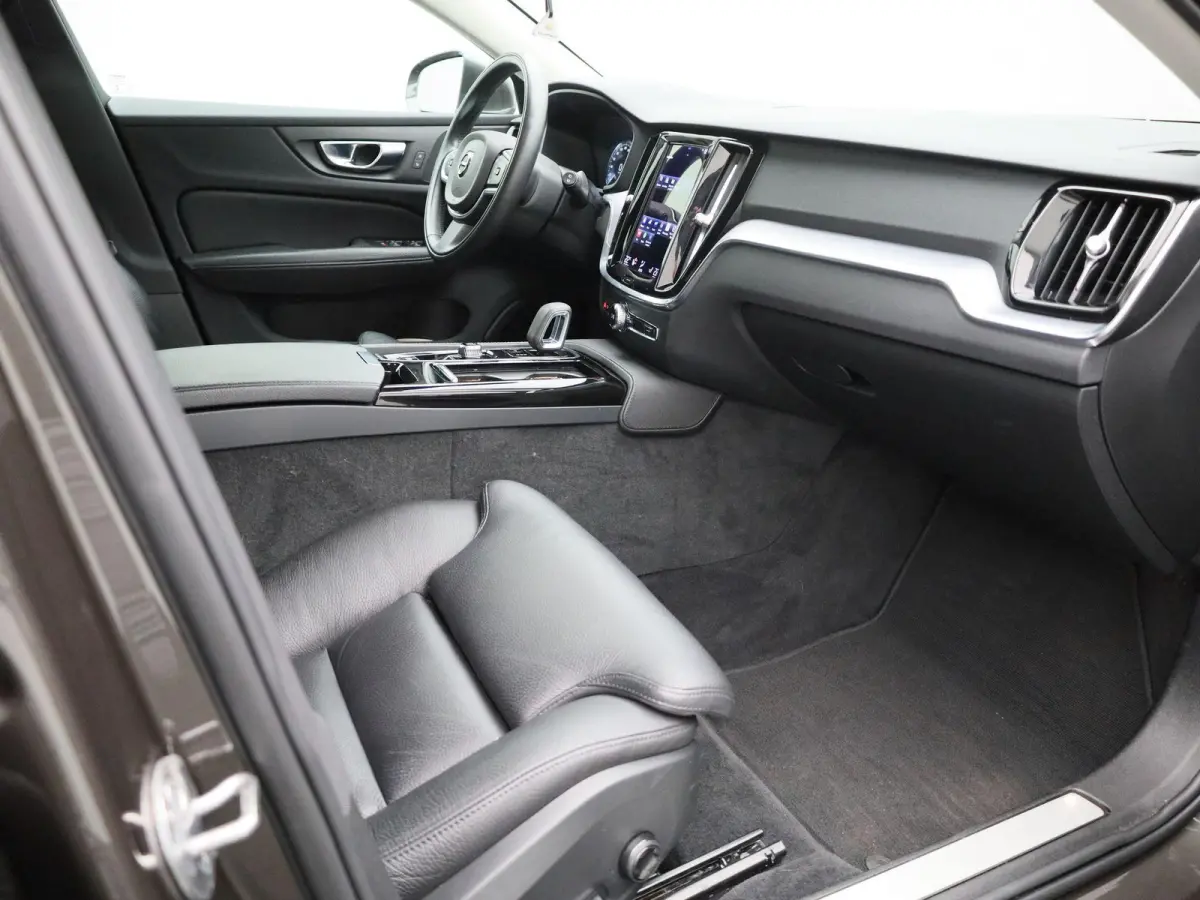 2.0 T6 Recharge AWD Inscription Expression | Stoel + Stuurverwarming | Achteruitrijcamera | Carplay | Virtual | Lane Assist |