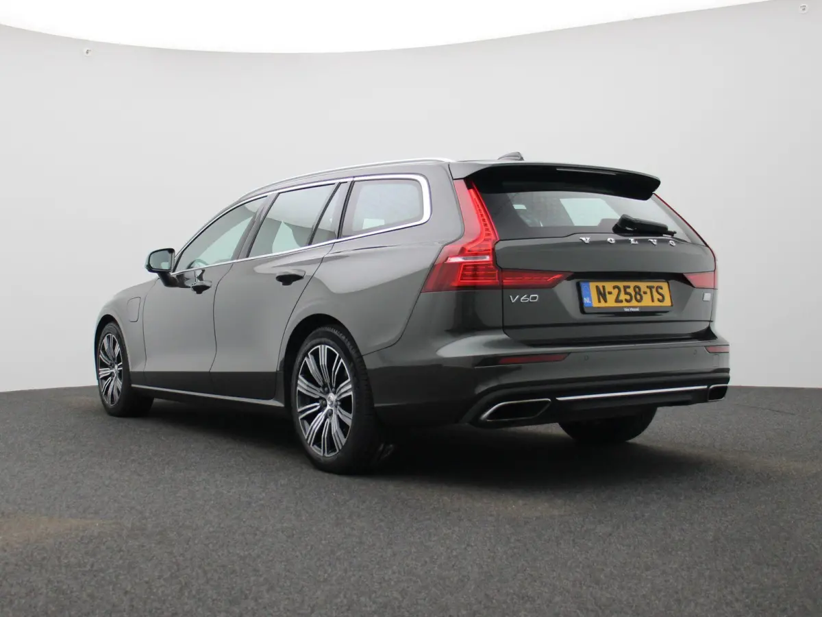 2.0 T6 Recharge AWD Inscription Expression | Stoel + Stuurverwarming | Achteruitrijcamera | Carplay | Virtual | Lane Assist |