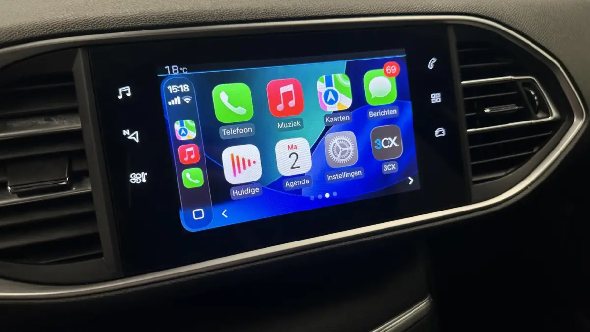1.2 PureTech Active Pack TREKHAAK NACI LM CARPLAY.