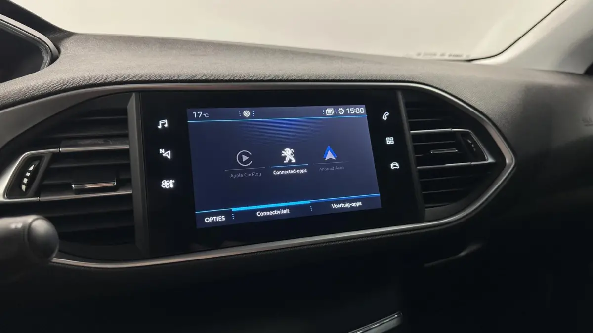 1.2 PureTech Active Pack TREKHAAK NACI LM CARPLAY.