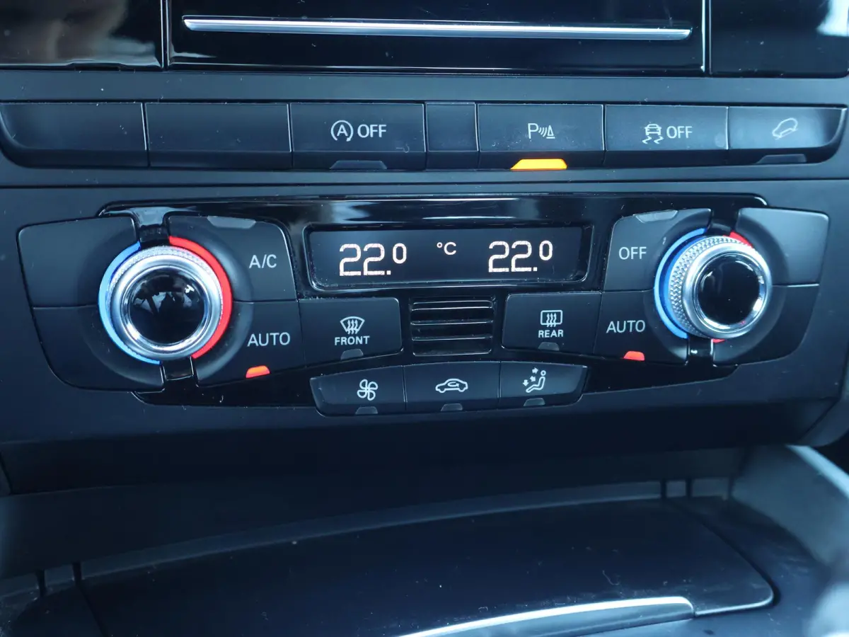 2.0 TFSI 224 PK S-LINE AUT. QUATTRO SPORT EDITION + 19 INCH | STOELVERW. | NAVIGATIE