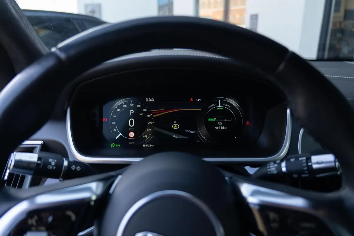 EV400 AWD First Edition 90 kWh|1ste Eig|BTW|NP €103.445,-|Meridian|CarPlay|Panoramadak|Carbon|Full Option|Dealer Onderhouden