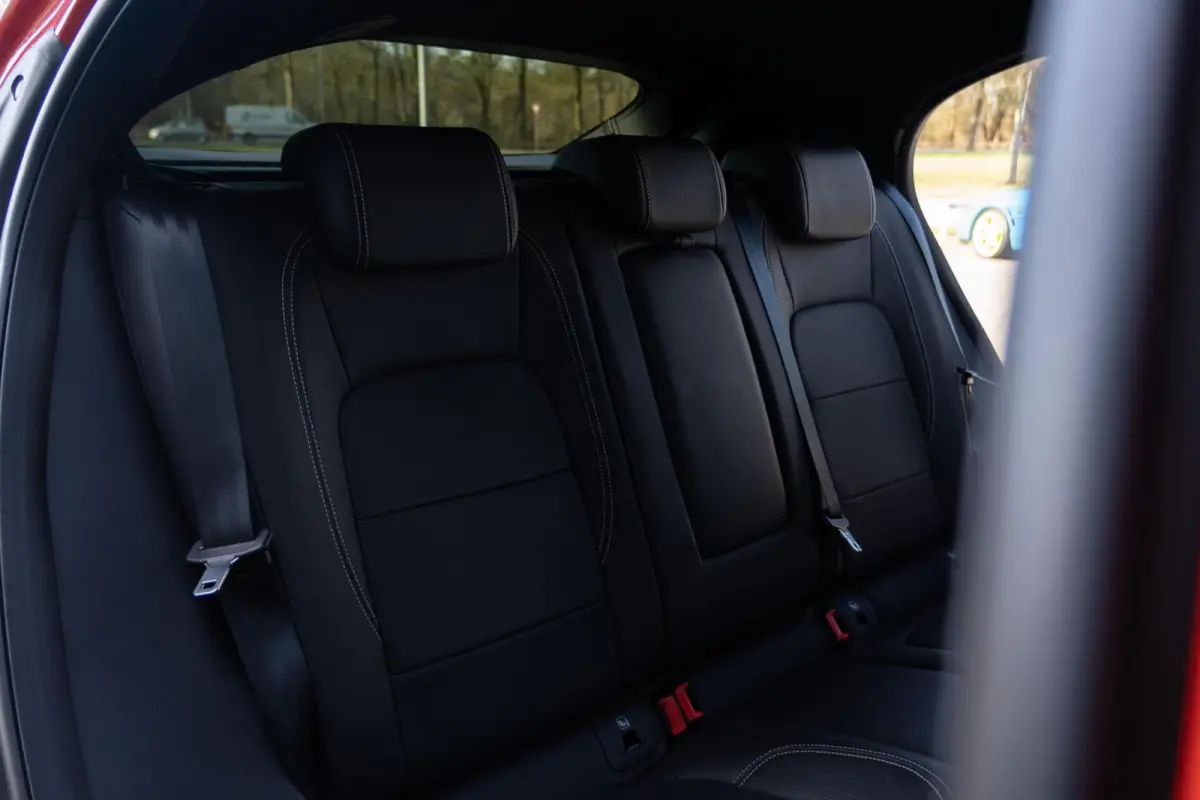 EV400 AWD First Edition 90 kWh|1ste Eig|BTW|NP €103.445,-|Meridian|CarPlay|Panoramadak|Carbon|Full Option|Dealer Onderhouden