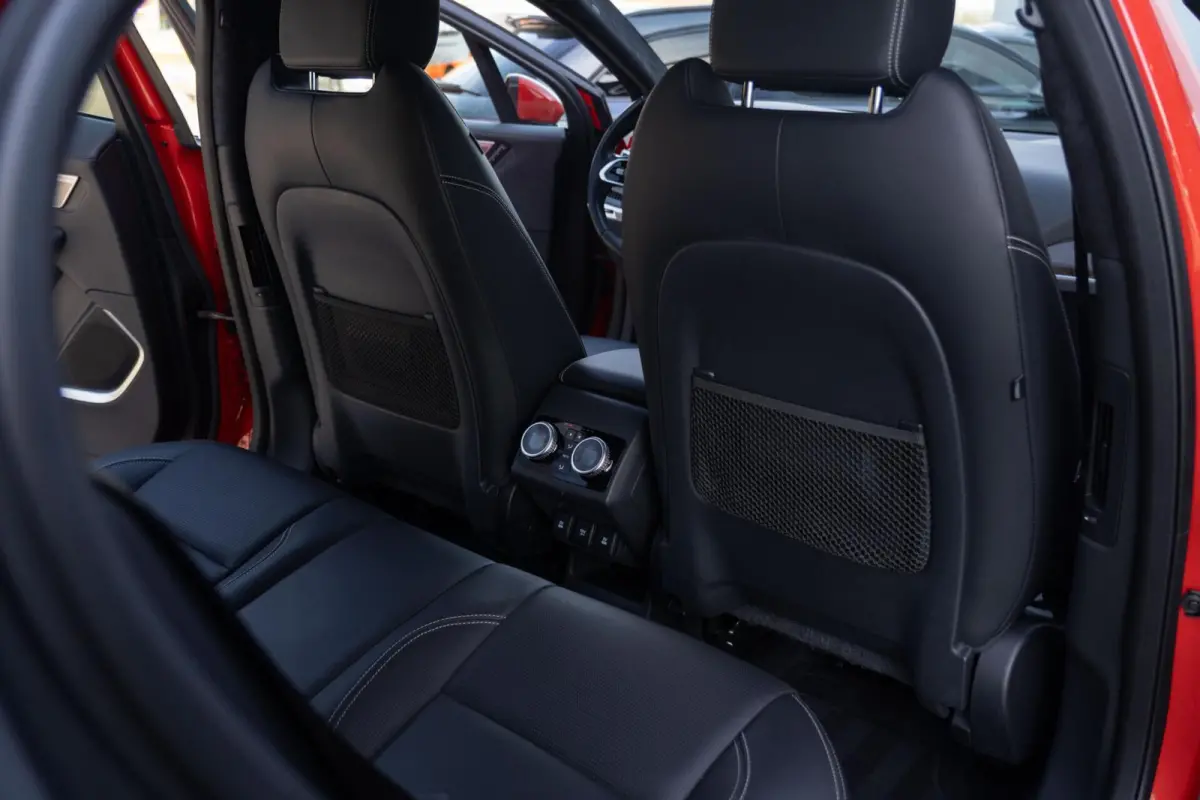 EV400 AWD First Edition 90 kWh|1ste Eig|BTW|NP €103.445,-|Meridian|CarPlay|Panoramadak|Carbon|Full Option|Dealer Onderhouden