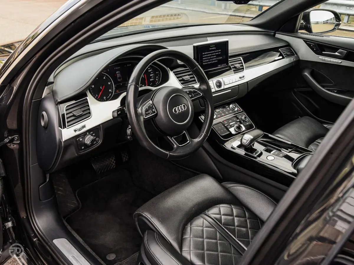 3.0 TDI quattro Pro Line+ | Facelift | Schuifdak | Matrix LED | Luchtvering | Trekhaak | ACC | Dealeronderhouden | 1e Eig. | 20"