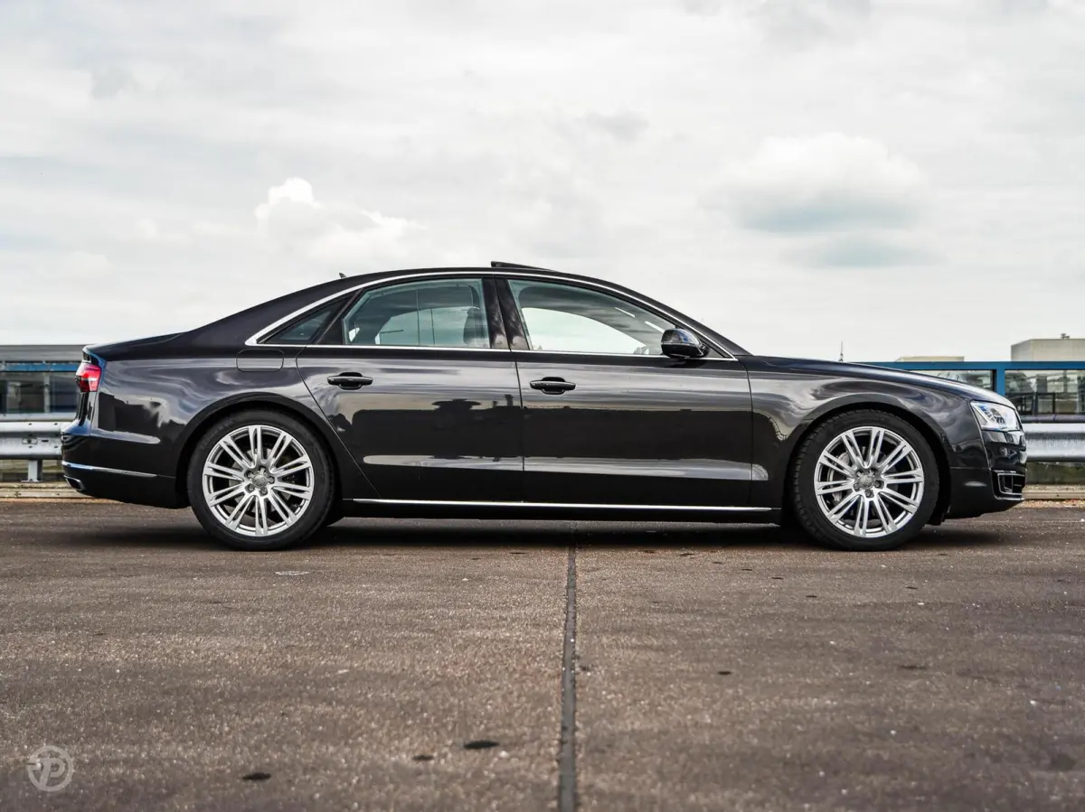 3.0 TDI quattro Pro Line+ | Facelift | Schuifdak | Matrix LED | Luchtvering | Trekhaak | ACC | Dealeronderhouden | 1e Eig. | 20"