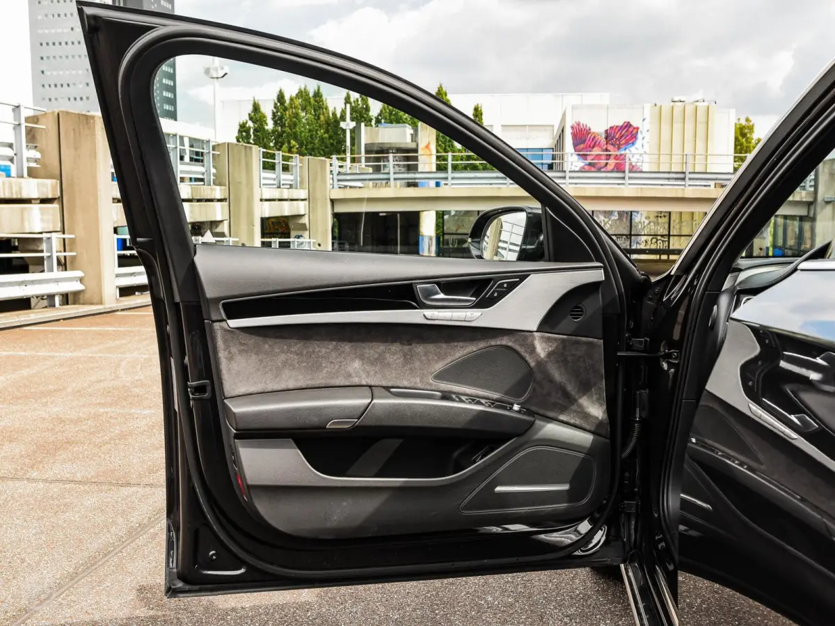 3.0 TDI quattro Pro Line+ | Facelift | Schuifdak | Matrix LED | Luchtvering | Trekhaak | ACC | Dealeronderhouden | 1e Eig. | 20"