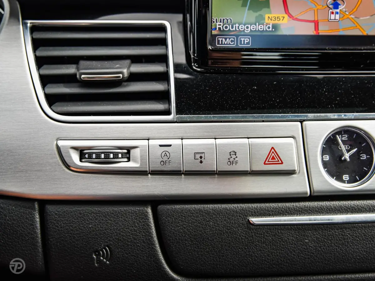 3.0 TDI quattro Pro Line+ | Facelift | Schuifdak | Matrix LED | Luchtvering | Trekhaak | ACC | Dealeronderhouden | 1e Eig. | 20"