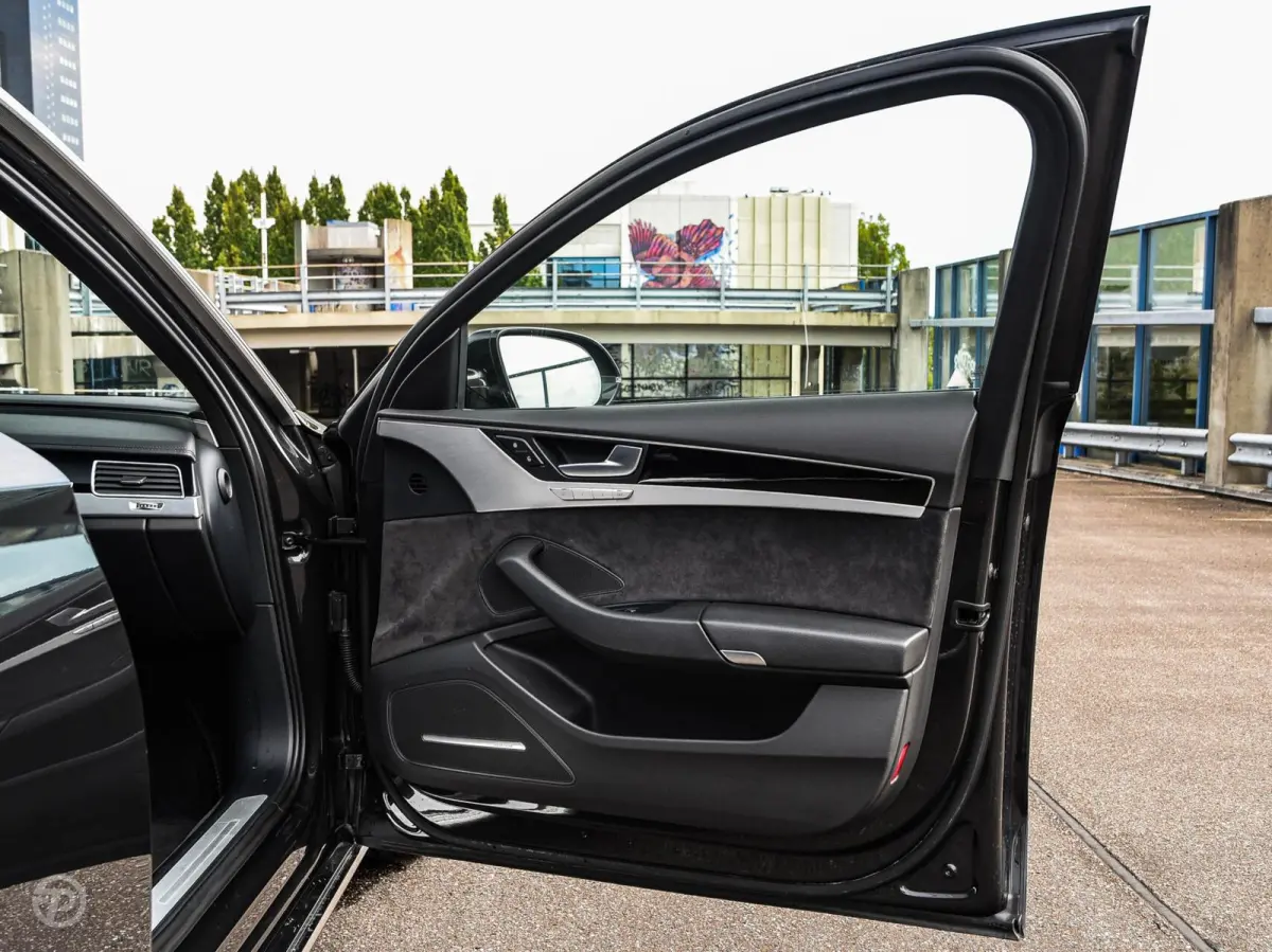 3.0 TDI quattro Pro Line+ | Facelift | Schuifdak | Matrix LED | Luchtvering | Trekhaak | ACC | Dealeronderhouden | 1e Eig. | 20"