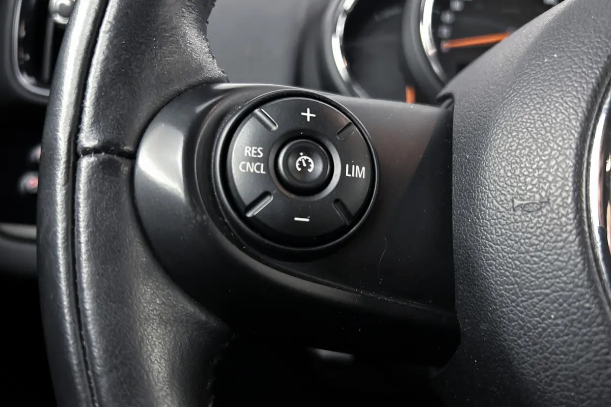 | 225 pk | 84% SOH | 1.5 Cooper ALL4 Chili | Leder | Stoelverwarming | Navigatie | LED