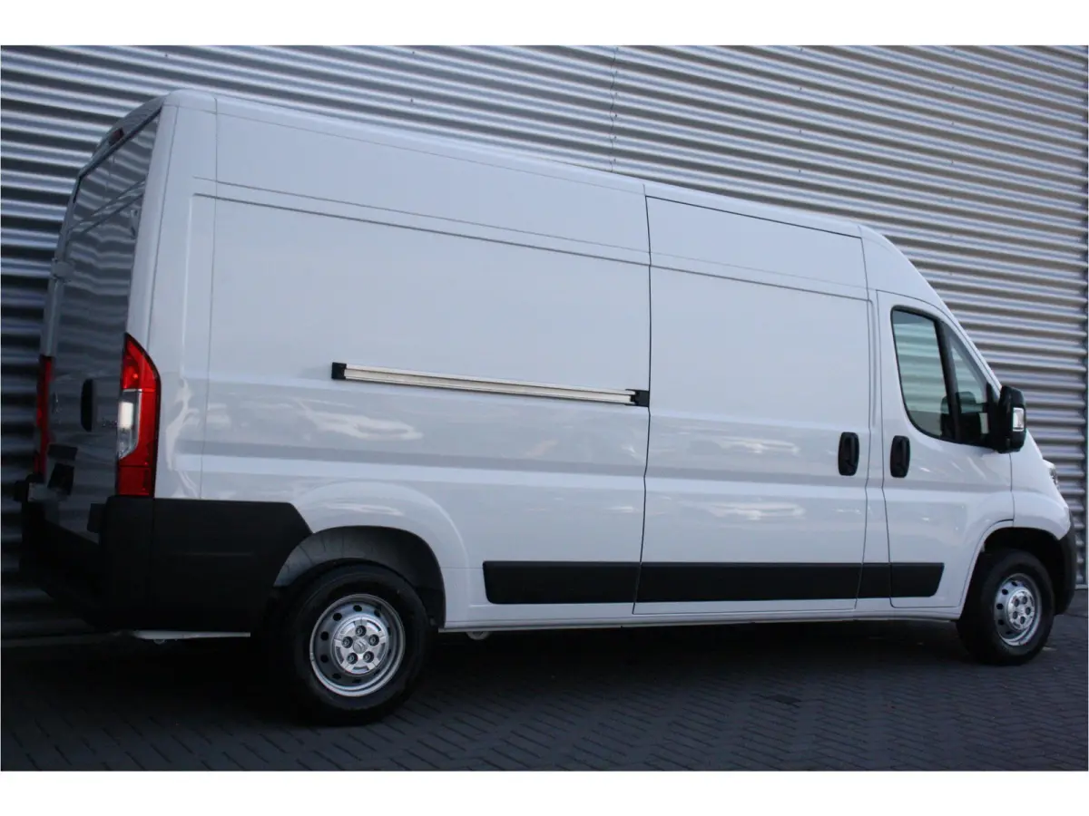 2.2 BLUEHDI 140PK L3H2 3.3T | € 7.300,- Voorraad Voordeel / NAVI / CLIMA / LED / PDC / BLUETOOTH / CRUISECONTROL / DIRECT LEVERBAAR !!