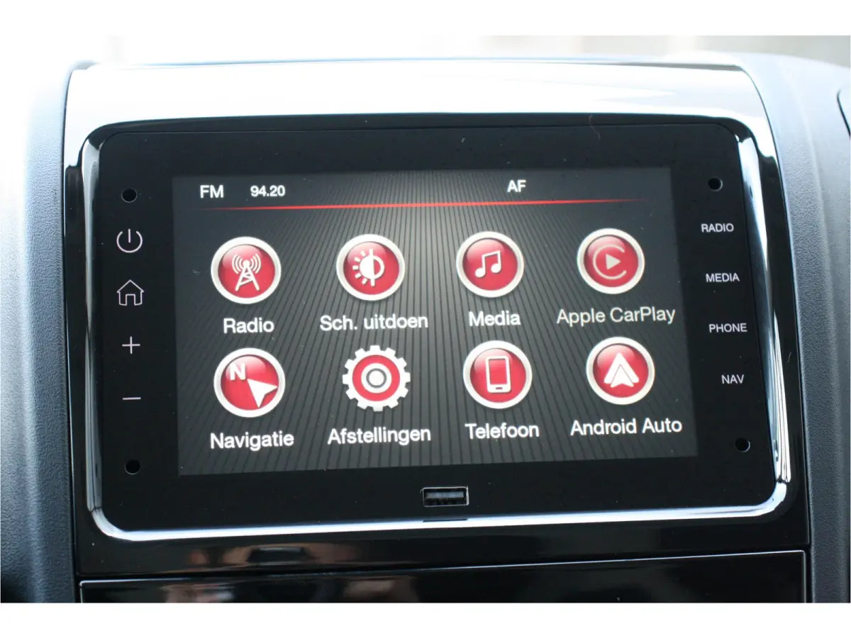 2.2 BLUEHDI 140PK L3H2 3.3T | € 7.300,- Voorraad Voordeel / NAVI / CLIMA / LED / PDC / BLUETOOTH / CRUISECONTROL / DIRECT LEVERBAAR !!