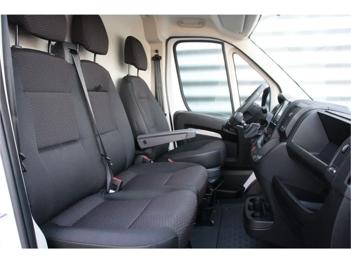 2.2 BLUEHDI 140PK L3H2 3.3T | € 7.300,- Voorraad Voordeel / NAVI / CLIMA / LED / PDC / BLUETOOTH / CRUISECONTROL / DIRECT LEVERBAAR !!