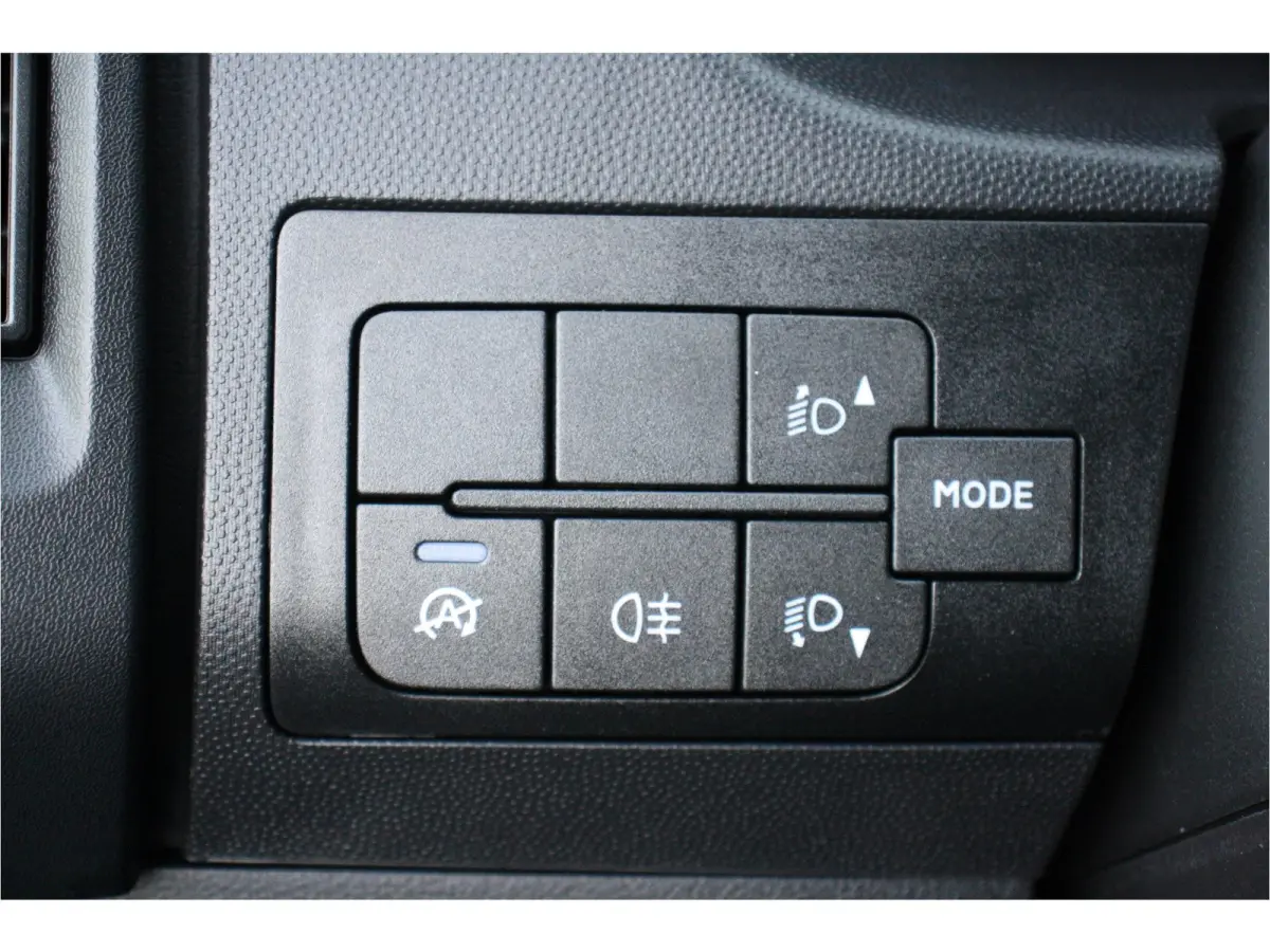 2.2 BLUEHDI 140PK L3H2 3.3T | € 7.300,- Voorraad Voordeel / NAVI / CLIMA / LED / PDC / BLUETOOTH / CRUISECONTROL / DIRECT LEVERBAAR !!