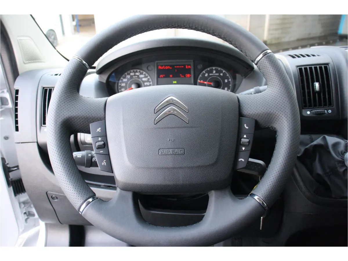 2.2 BLUEHDI 140PK L3H2 3.3T | € 7.300,- Voorraad Voordeel / NAVI / CLIMA / LED / PDC / BLUETOOTH / CRUISECONTROL / DIRECT LEVERBAAR !!