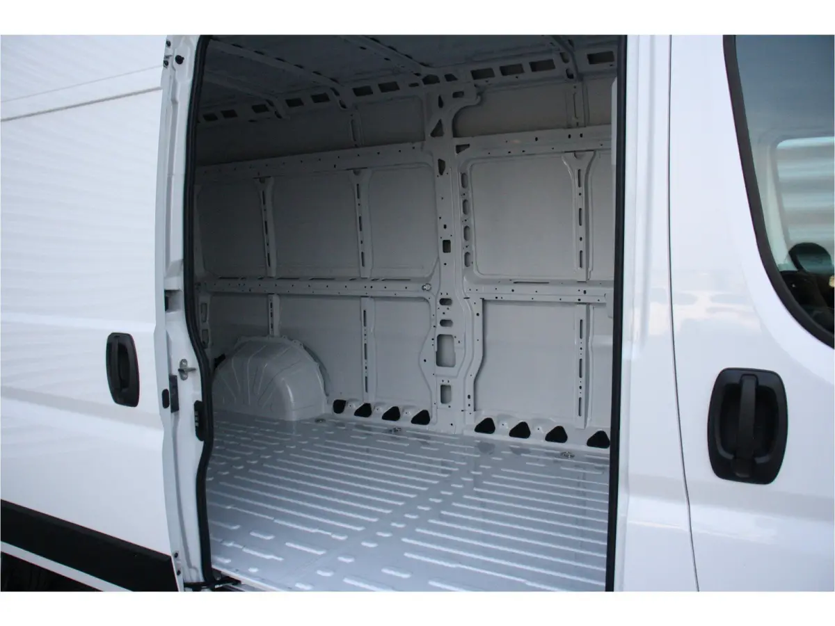 2.2 BLUEHDI 140PK L3H2 3.3T | € 7.300,- Voorraad Voordeel / NAVI / CLIMA / LED / PDC / BLUETOOTH / CRUISECONTROL / DIRECT LEVERBAAR !!