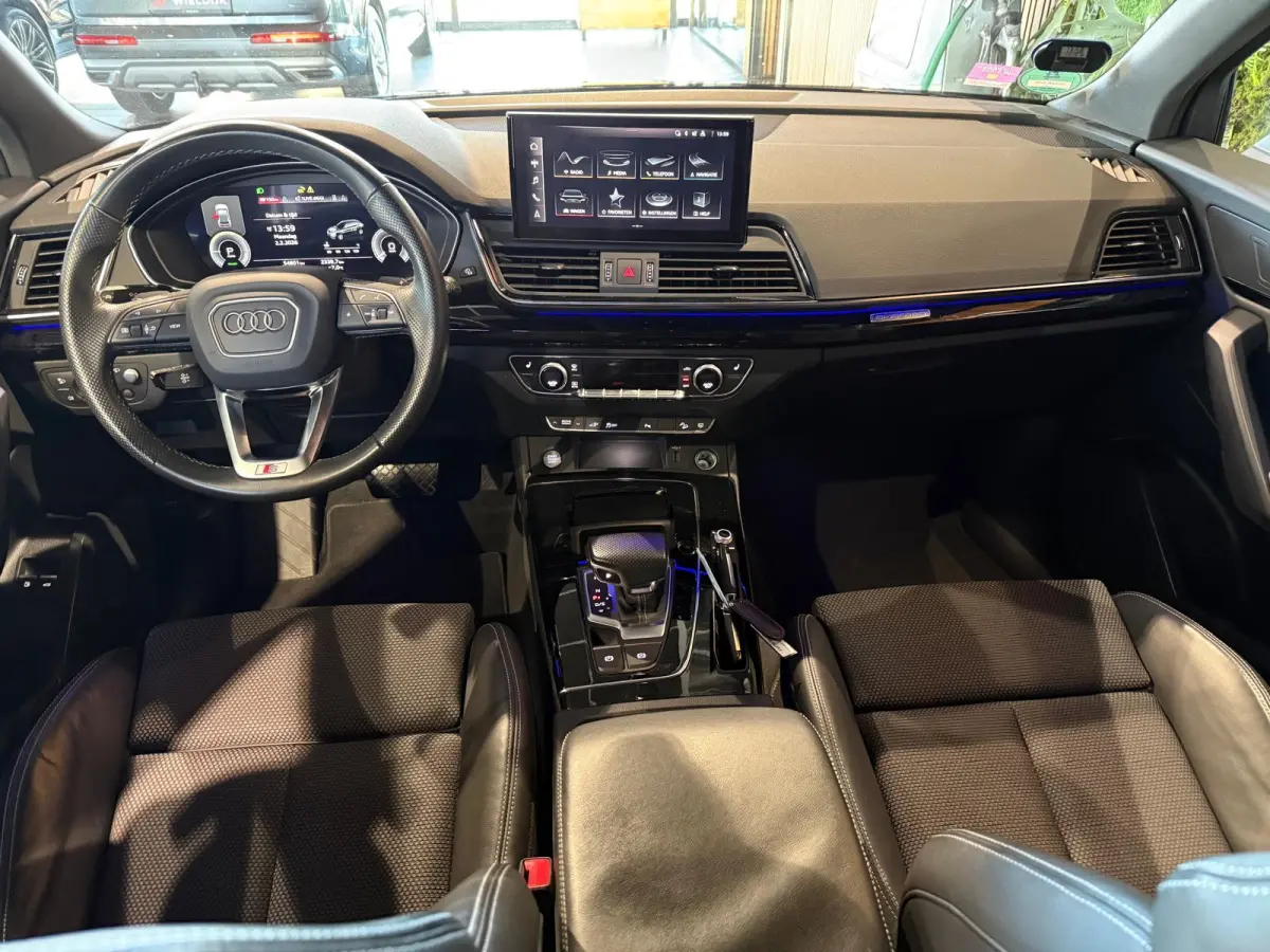 55 TFSI e S tronic quattro S line bus. Panorama schuif Head Up Black Optic
