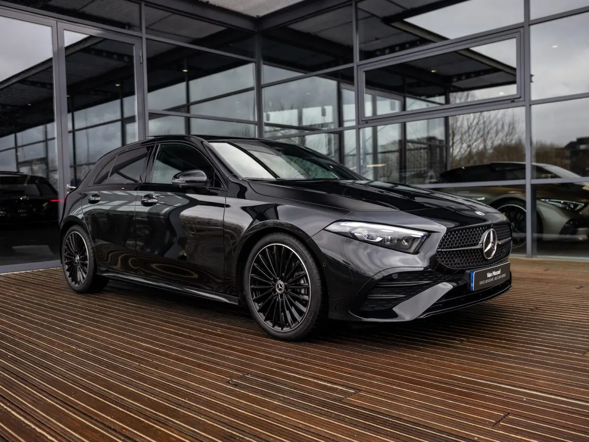 180 Business Solution AMG | PANORAMA\SCHUIF-KANTELDAK | HEAD-UP DISPLAY | STOELMEMORY | SFEERVERLICHTING | 360 CAMERA | KEYLESS | MULTISPAAK 19 INCH | NIGHTPAKKET | STOELVERWARMING | MULTI B