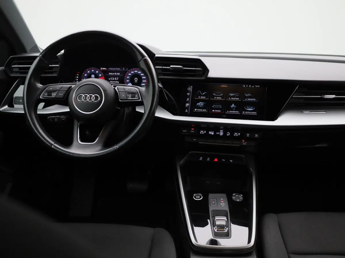 30 TFSI AUTOMAAT | Adaptieve Cruise Controle | PDC Voor/Achter | Keyless start | Apple carplay / Android Auto |