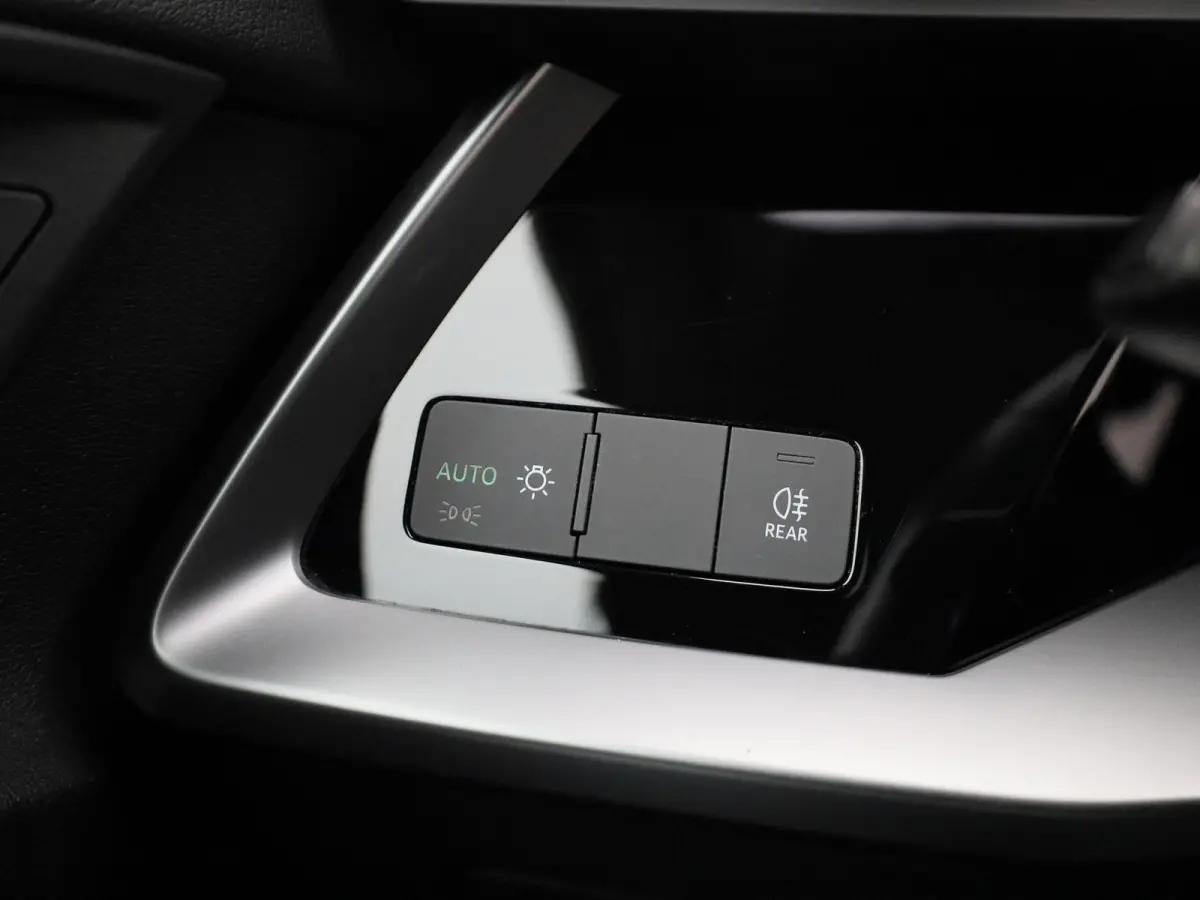 30 TFSI AUTOMAAT | Adaptieve Cruise Controle | PDC Voor/Achter | Keyless start | Apple carplay / Android Auto |